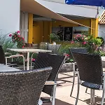City Hotel