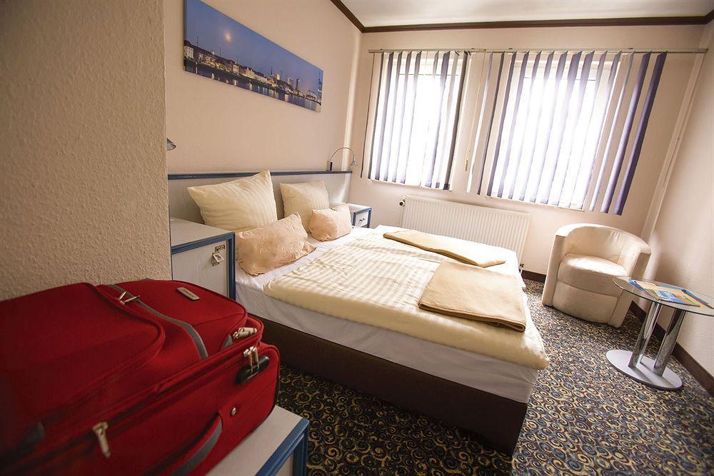 City Hotel Hotel 3*